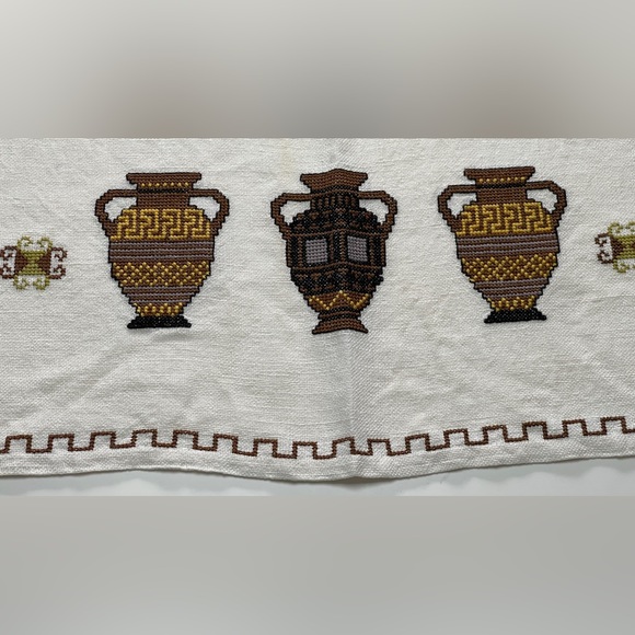 Vintage Cross-stitched Tablecloth (handmade) with playful Grecian Urn design - Picture 4 of 16